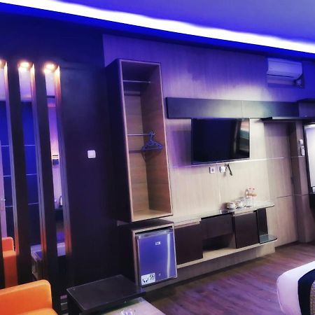 Oyo 822 Hotel Mukti Jaya Purwokerto Zewnętrze zdjęcie