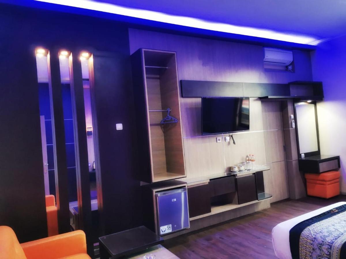 Oyo 822 Hotel Mukti Jaya Purwokerto Zewnętrze zdjęcie