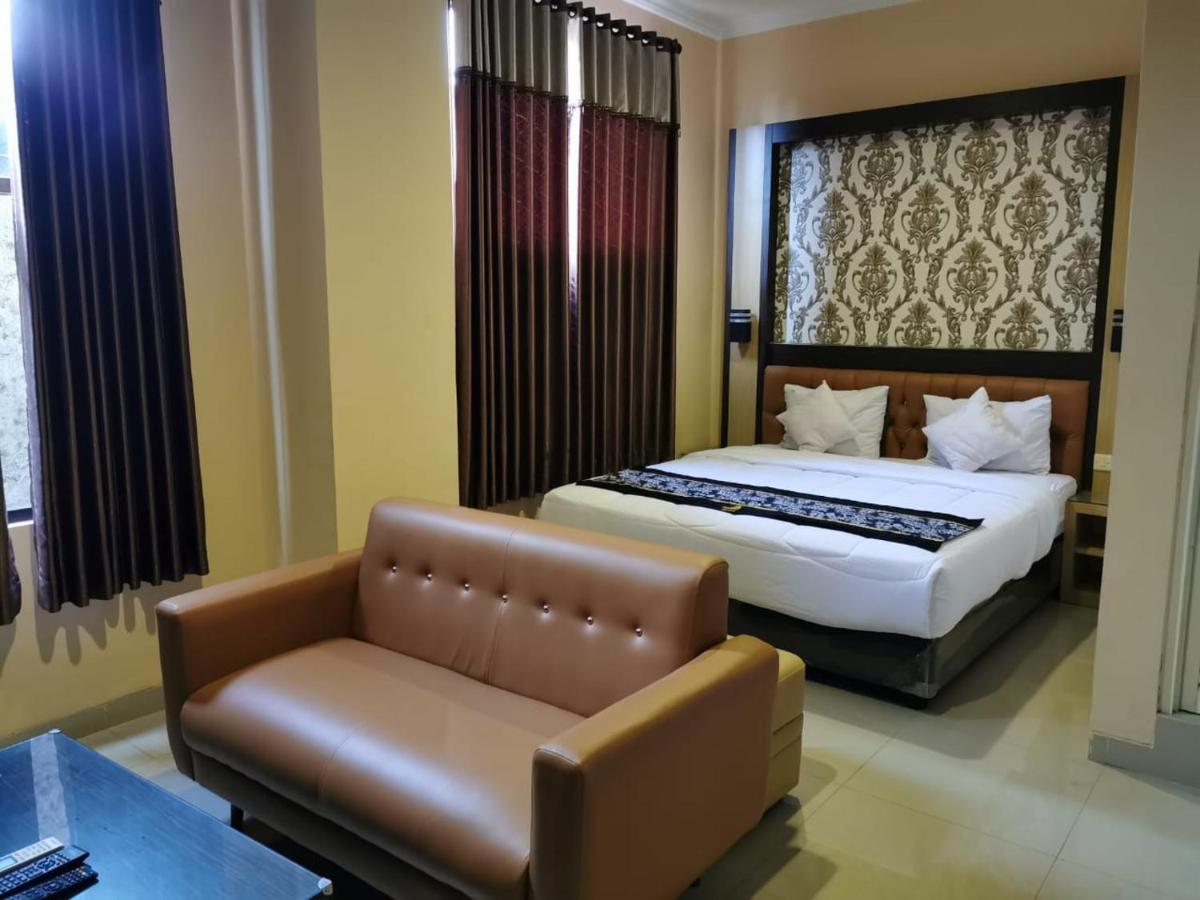 Oyo 822 Hotel Mukti Jaya Purwokerto Zewnętrze zdjęcie