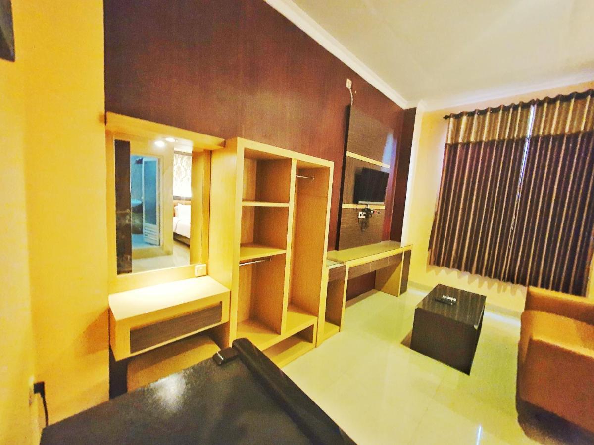 Oyo 822 Hotel Mukti Jaya Purwokerto Zewnętrze zdjęcie
